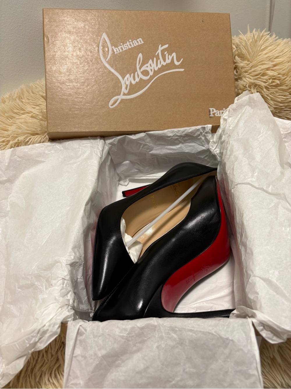 Christian Louboutin Shiny Nappa Leather Pigalle 100 Pump (Pre-Loved) - Picture 7 of 16
